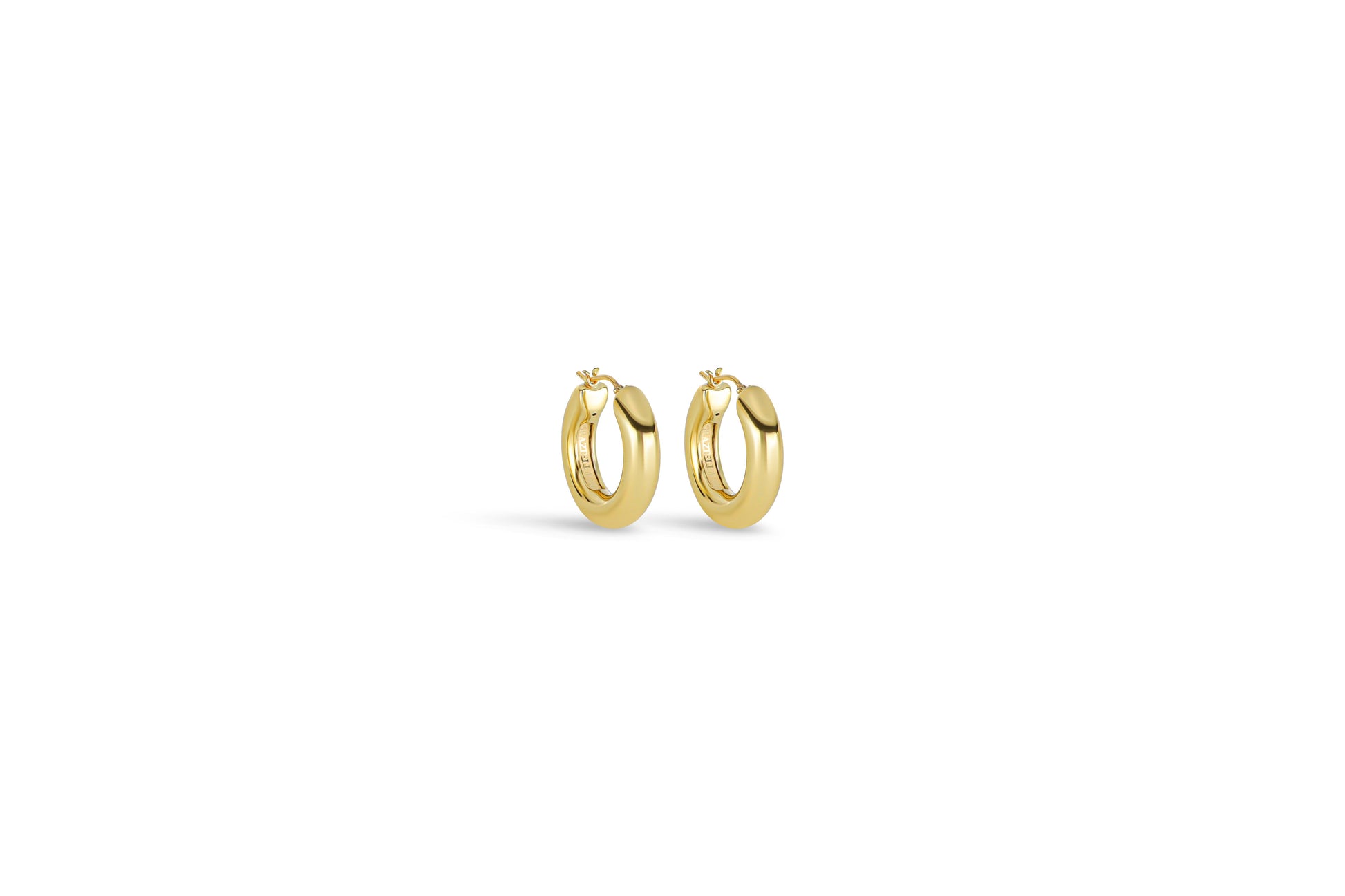 orecchino timeless spessore 0,6 cm · 14K