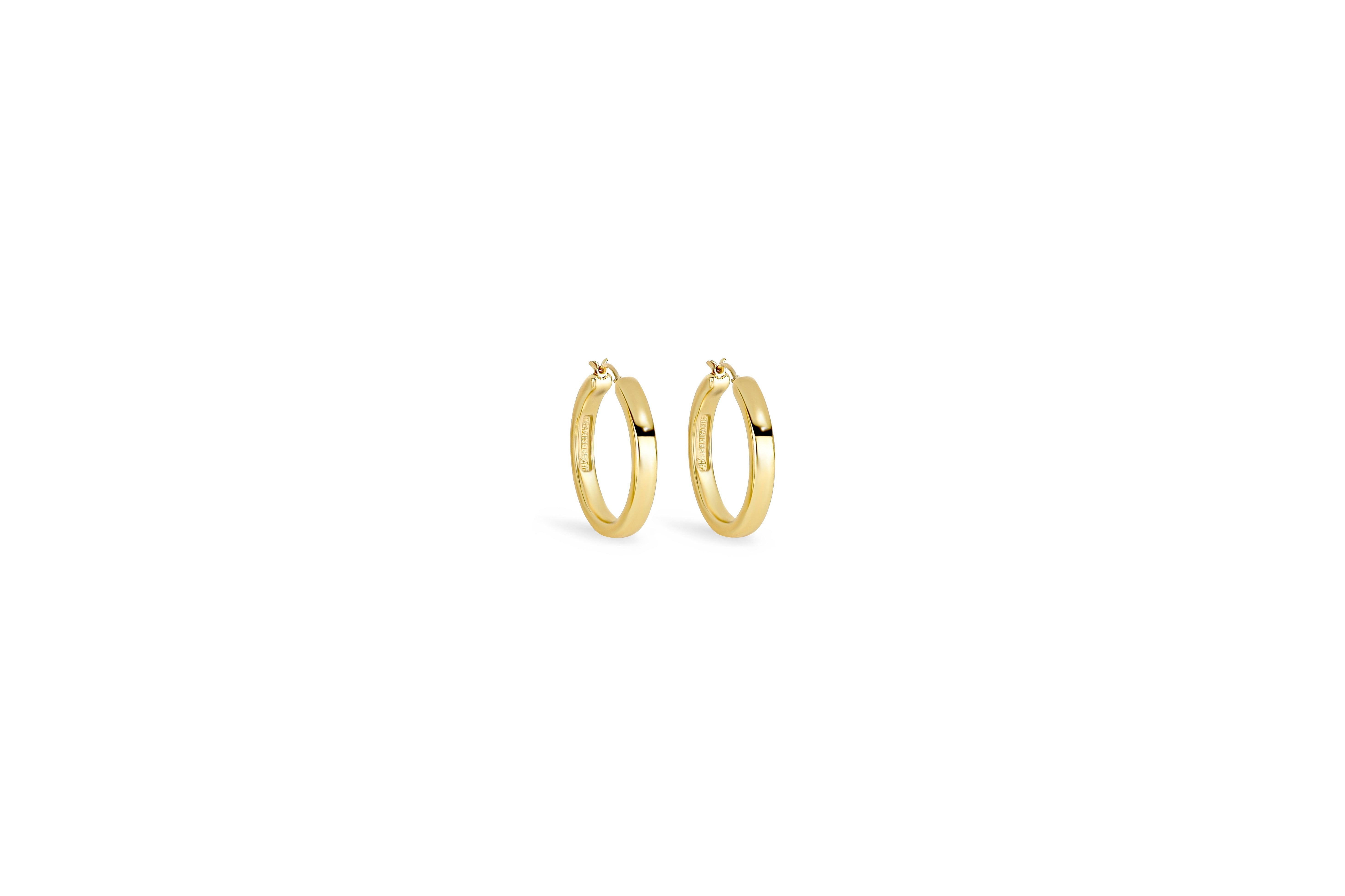 Boucle d'oreille carrée intemporelle, épaisseur 0,4 cm